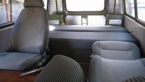 Двуспальная кровать